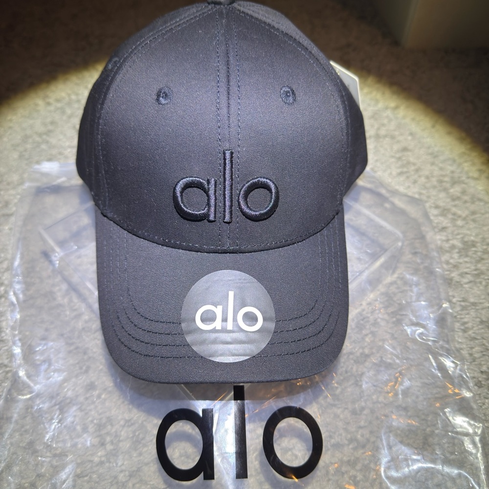 ALO Yoga Charcoal Cap